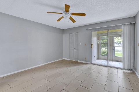 Copropriété à vendre à Coconut Creek, Floride: 2 chambres, 107.4 m2 № 2084841 - photo 13