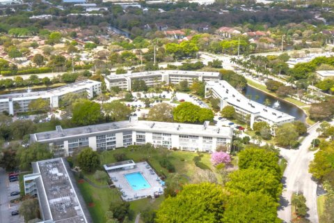 Copropriété à vendre à Coconut Creek, Floride: 2 chambres, 107.4 m2 № 2084841 - photo 27