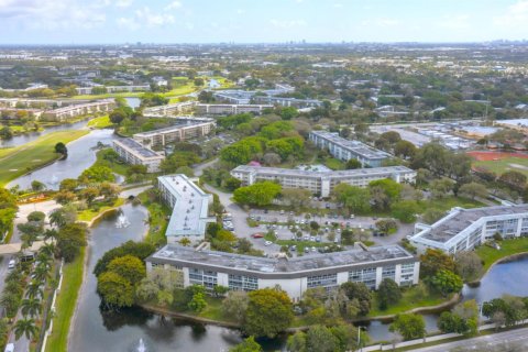 Copropriété à vendre à Coconut Creek, Floride: 2 chambres, 107.4 m2 № 2084841 - photo 29