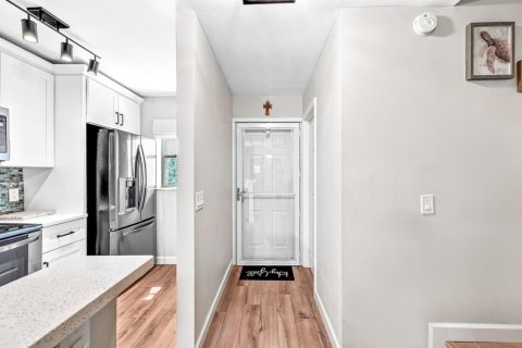 Copropriété à louer à Jensen Beach, Floride: 2 chambres, 117.99 m2 № 2249287 - photo 9