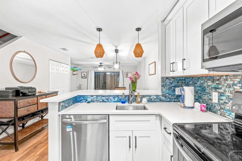 Copropriété à louer à Jensen Beach, Floride: 2 chambres, 117.99 m2 № 2249287 - photo 10