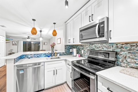 Copropriété à louer à Jensen Beach, Floride: 2 chambres, 117.99 m2 № 2249287 - photo 11