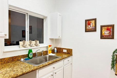 House in Lakeland, Florida 4 bedrooms, 188.31 sq.m. № 2210249 - photo 28