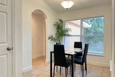 House in Lakeland, Florida 4 bedrooms, 188.31 sq.m. № 2210249 - photo 13