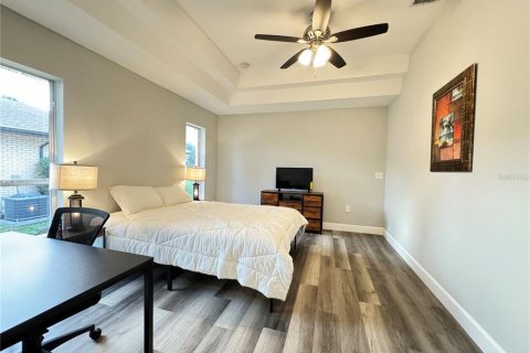 House in Lakeland, Florida 4 bedrooms, 188.31 sq.m. № 2210249 - photo 24
