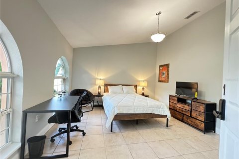 House in Lakeland, Florida 4 bedrooms, 188.31 sq.m. № 2210249 - photo 16