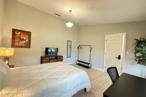 House in Lakeland, Florida 4 bedrooms, 188.31 sq.m. № 2210249 - photo 17