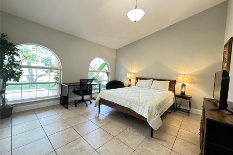 House in Lakeland, Florida 4 bedrooms, 188.31 sq.m. № 2210249 - photo 15