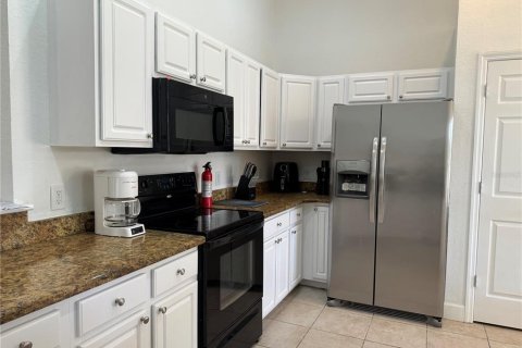 House in Lakeland, Florida 4 bedrooms, 188.31 sq.m. № 2210249 - photo 7