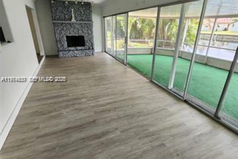 Снять в аренду виллу или дом в Тамарак, Флорида 3 спальни, 185.71м2, № 2036044 - фото 11