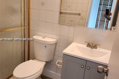 Снять в аренду виллу или дом в Тамарак, Флорида 3 спальни, 185.71м2, № 2036044 - фото 27