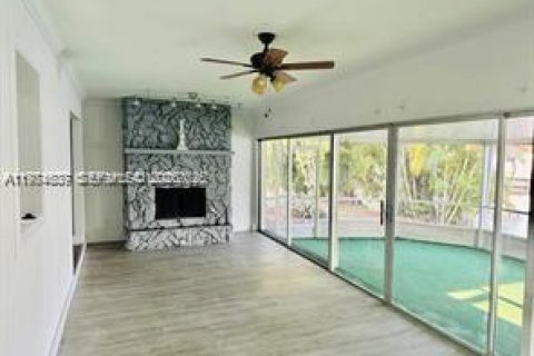 Снять в аренду виллу или дом в Тамарак, Флорида 3 спальни, 185.71м2, № 2036044 - фото 10