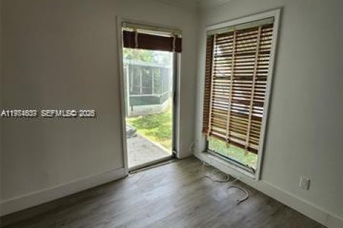 Снять в аренду виллу или дом в Тамарак, Флорида 3 спальни, 185.71м2, № 2036044 - фото 18