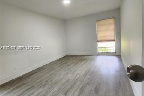 Снять в аренду виллу или дом в Тамарак, Флорида 3 спальни, 185.71м2, № 2036044 - фото 26