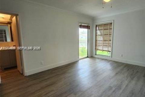 Снять в аренду виллу или дом в Тамарак, Флорида 3 спальни, 185.71м2, № 2036044 - фото 25