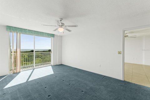 Condo in Cocoa Beach, Florida, 2 bedrooms  № 2379571 - photo 13