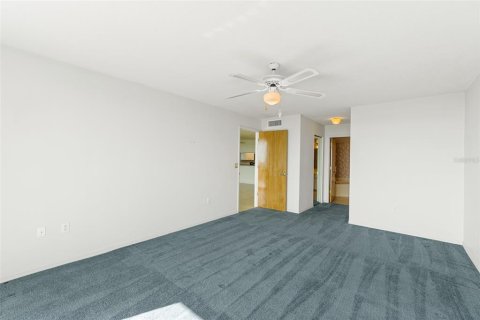 Condo in Cocoa Beach, Florida, 2 bedrooms  № 2379571 - photo 14