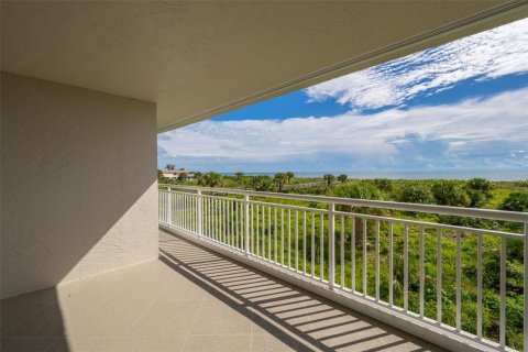 Condo in Cocoa Beach, Florida, 2 bedrooms  № 2379571 - photo 18