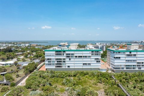 Condo in Cocoa Beach, Florida, 2 bedrooms  № 2379571 - photo 3