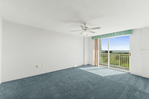 Condo in Cocoa Beach, Florida, 2 bedrooms  № 2379571 - photo 12