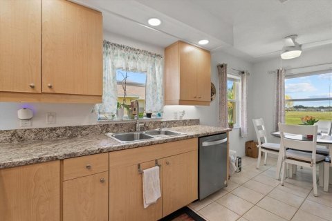 Condo in North Port, Florida, 2 bedrooms  № 2304440 - photo 16