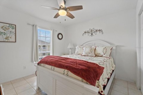 Condo in North Port, Florida, 2 bedrooms  № 2304440 - photo 23