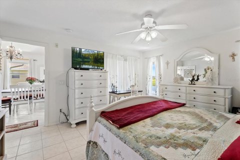 Condo in North Port, Florida, 2 bedrooms  № 2304440 - photo 20