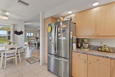 Condo in North Port, Florida, 2 bedrooms  № 2304440 - photo 17