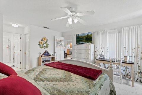 Condo in North Port, Florida, 2 bedrooms  № 2304440 - photo 21