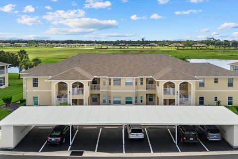 Condo in North Port, Florida, 2 bedrooms  № 2304440