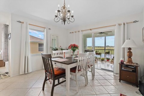 Condo in North Port, Florida, 2 bedrooms  № 2304440 - photo 12