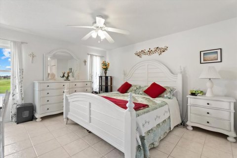 Condo in North Port, Florida, 2 bedrooms  № 2304440 - photo 19