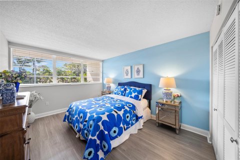 Condominio en venta en North Miami, Florida, 4 dormitorios, 254.74 m2 № 1863335 - foto 11