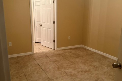 Casa en alquiler en Vero Beach, Florida, 4 dormitorios, 151.24 m2 № 1044050 - foto 1