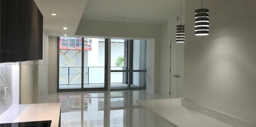 Studio in the Condo in Miami, Florida  № 2171725