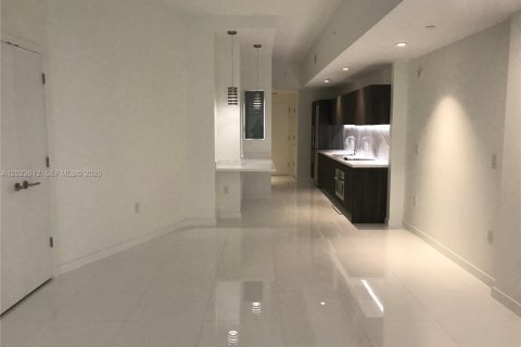 Condo in Miami, Florida  № 2171725 - photo 7