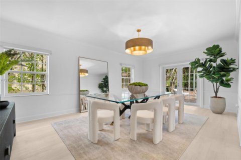 Villa ou maison à vendre à Coral Gables, Floride: 5 chambres, 397.06 m2 № 2417725 - photo 6