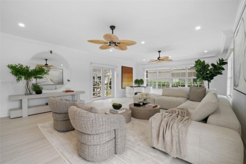 Villa ou maison à vendre à Coral Gables, Floride: 5 chambres, 397.06 m2 № 2417725 - photo 2