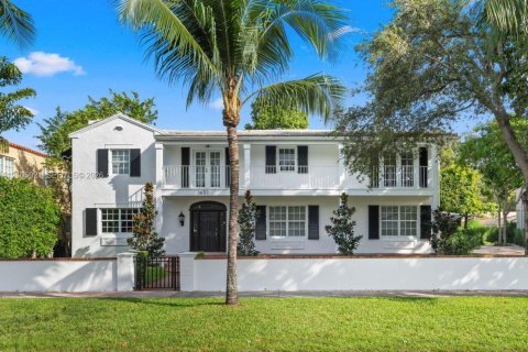Villa ou maison à Coral Gables, Floride 5 chambres, 397.06 m2 № 2417725