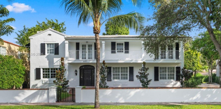 Villa ou maison à Coral Gables, Floride 5 chambres, 397.06 m2 № 2417725