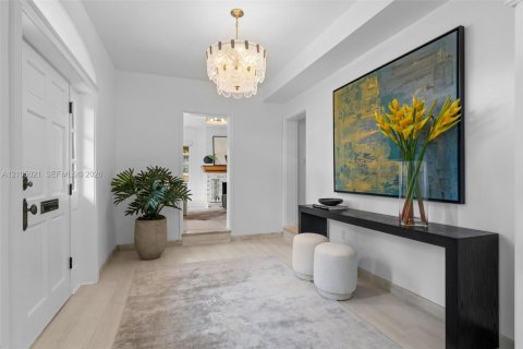 Villa ou maison à vendre à Coral Gables, Floride: 5 chambres, 397.06 m2 № 2417725 - photo 5