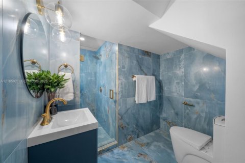 Villa ou maison à vendre à Coral Gables, Floride: 5 chambres, 397.06 m2 № 2417725 - photo 20