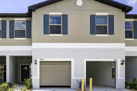 Touwnhouse à BRYANT SQUARE

 à New Port Richey, Floride 3 chambres, 151.8 m2 № 2157895