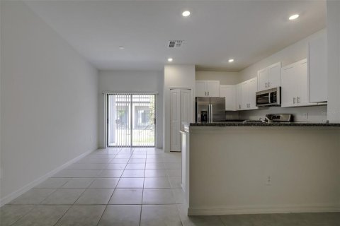 Touwnhouse à louer à New Port Richey, Floride: 3 chambres, 151.8 m2 № 2157895 - photo 12