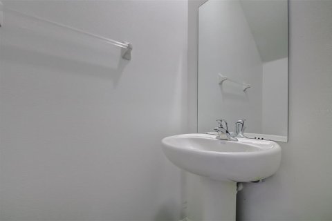 Touwnhouse à louer à New Port Richey, Floride: 3 chambres, 151.8 m2 № 2157895 - photo 19