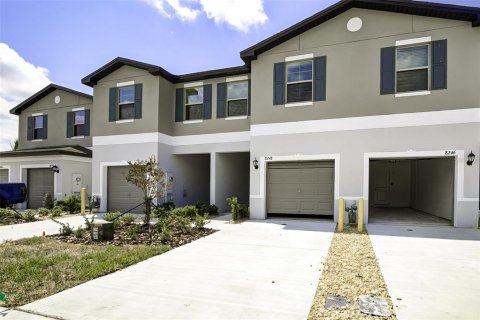 Touwnhouse à louer à New Port Richey, Floride: 3 chambres, 151.8 m2 № 2157895 - photo 2