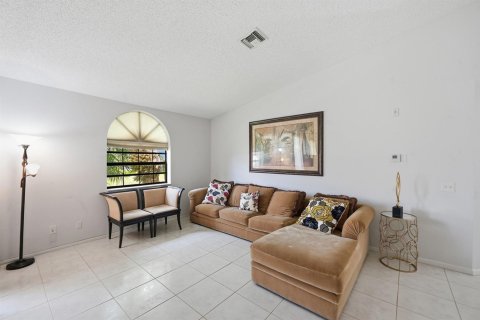 Condo in Boynton Beach, Florida, 2 bedrooms  № 2086506 - photo 12