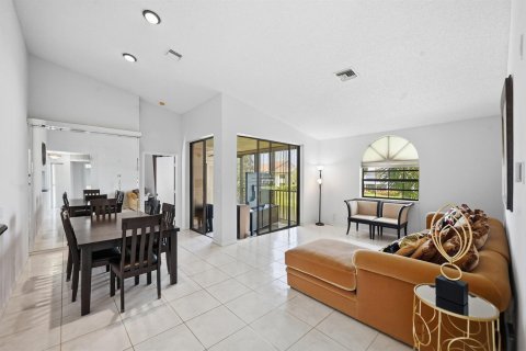 Condo in Boynton Beach, Florida, 2 bedrooms  № 2086506 - photo 10