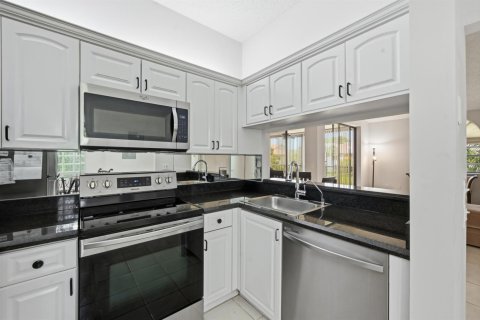 Condo in Boynton Beach, Florida, 2 bedrooms  № 2086506 - photo 2