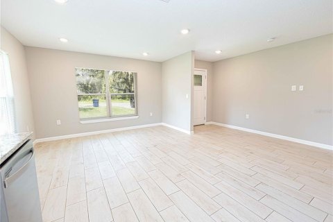 Casa en venta en Lake Panasoffkee, Florida, 3 dormitorios, 103.59 m2 № 1900439 - foto 21